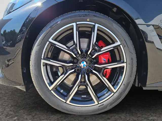 BMW I4 view 7
