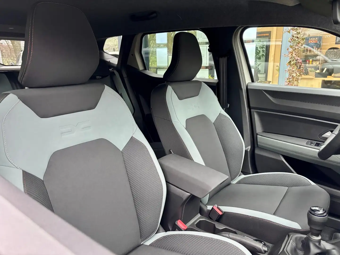 Dacia Duster 1.2 131 CV 4X4 | EXTREME | 28.990 € TVAC Beige - 2