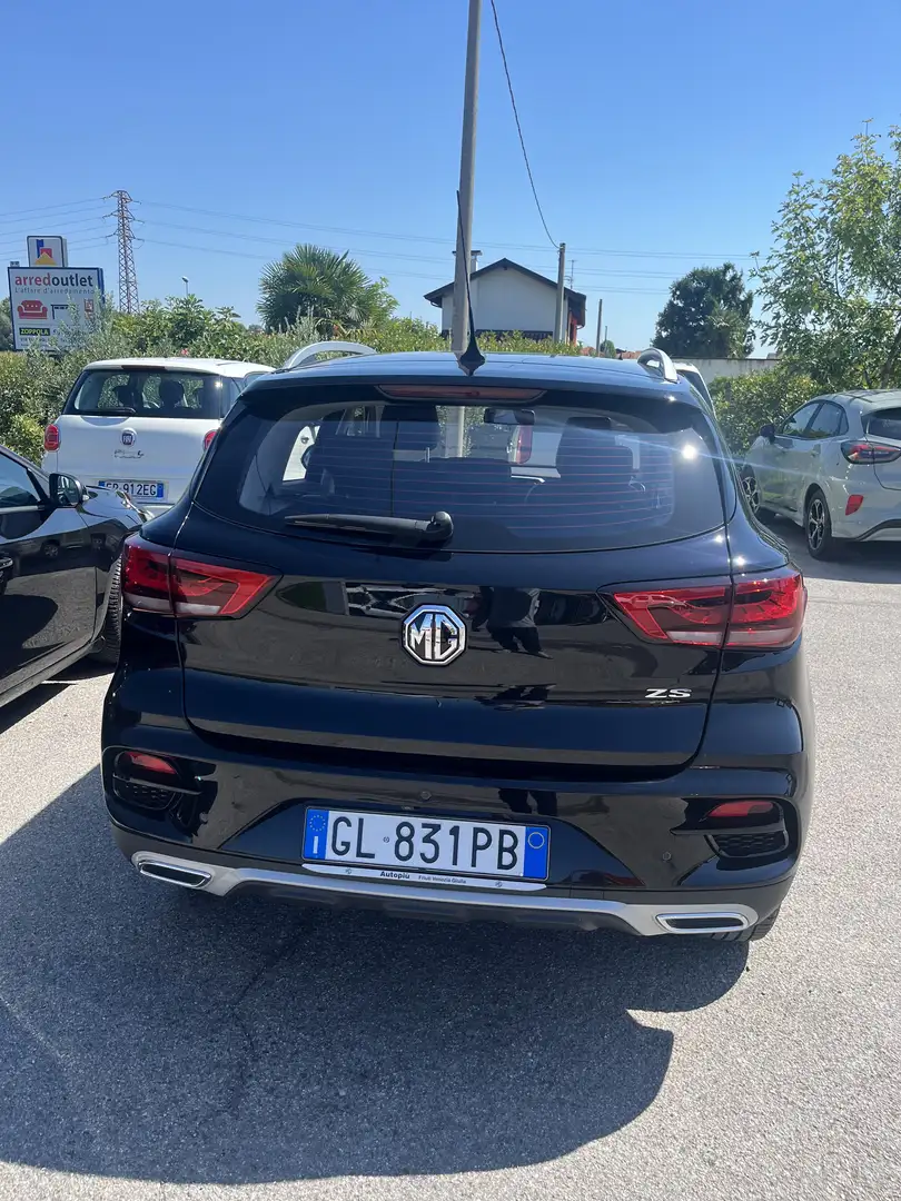 MG ZS 1.5 Luxury - 1
