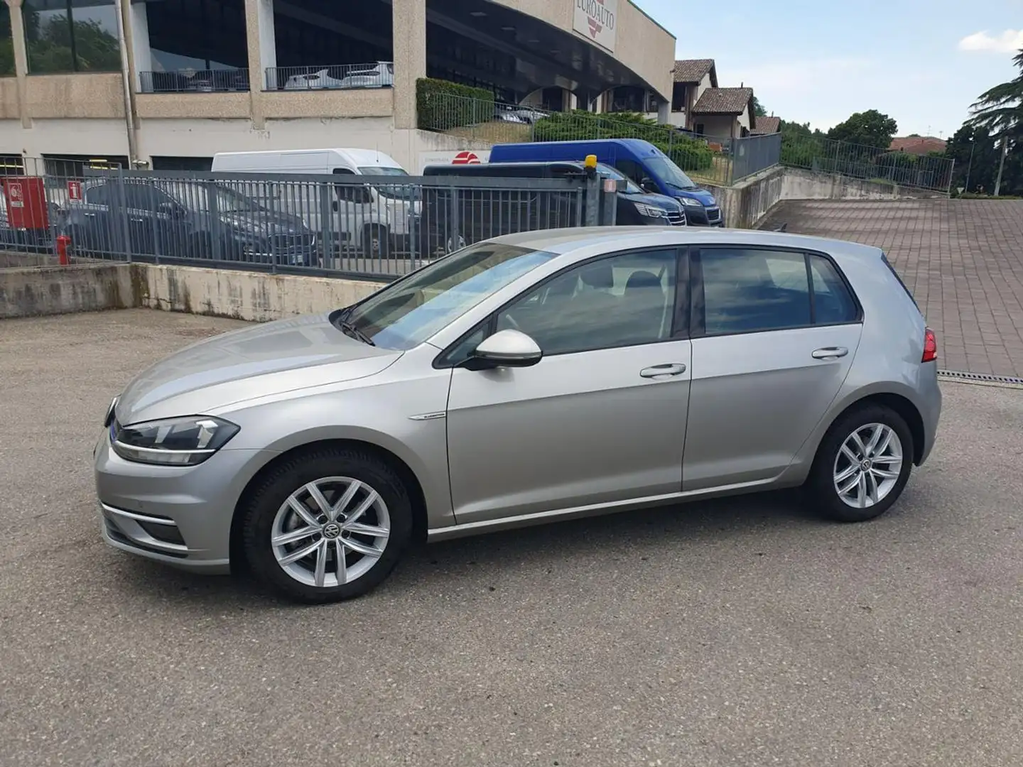Volkswagen Golf 1.5 TGI DSG 5p. Business BlueMotion Technology Argento - 2