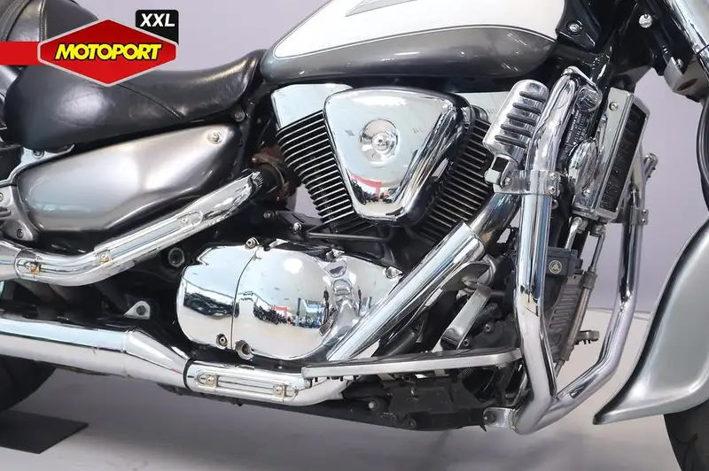 Suzuki Intruder 1500 - foto 8