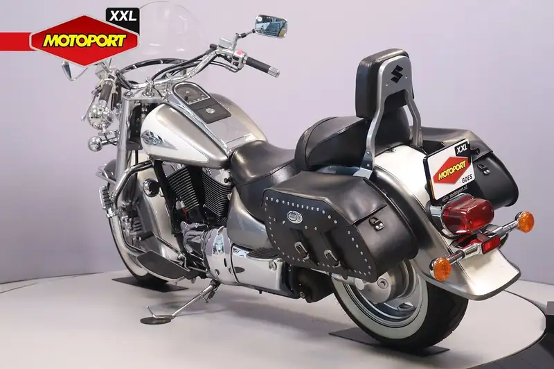 Suzuki Intruder 1500 - foto 6
