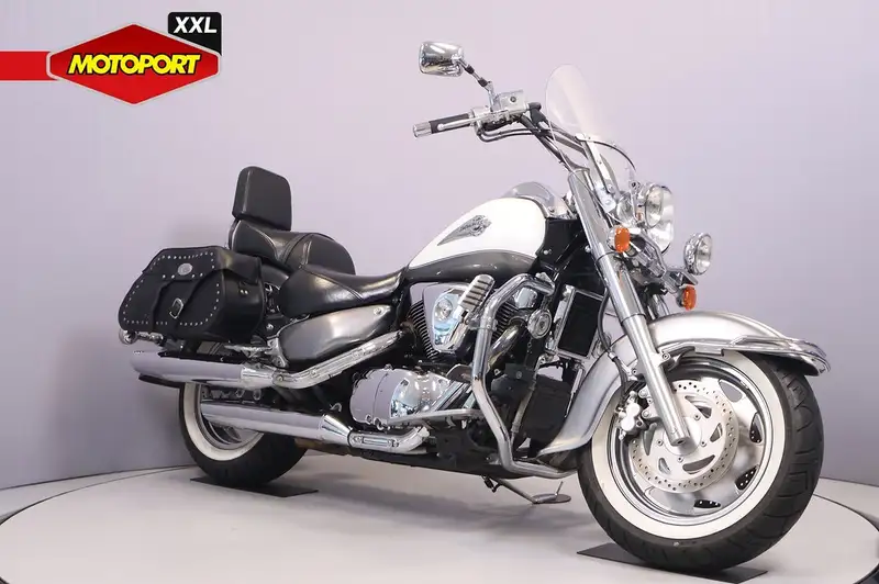 Suzuki Intruder 1500 - foto 2