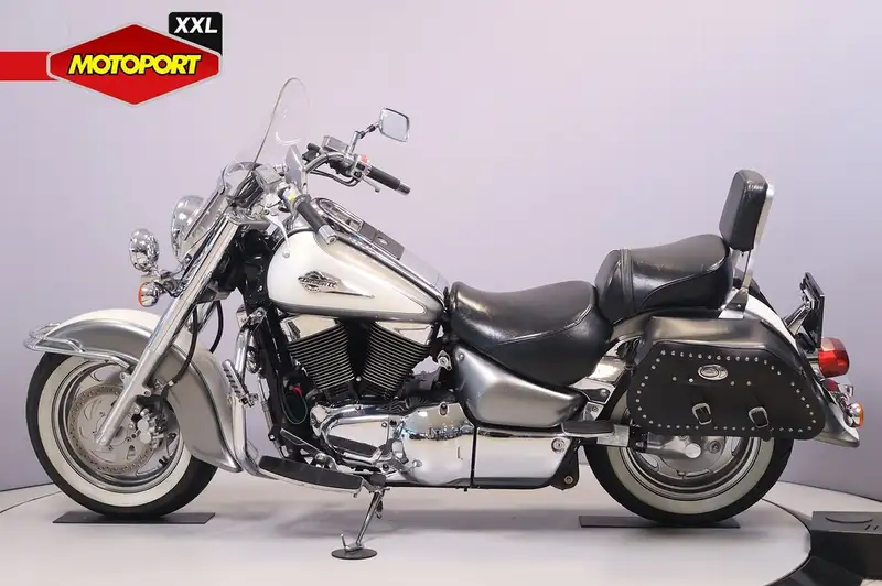 Suzuki Intruder 1500 - foto 5