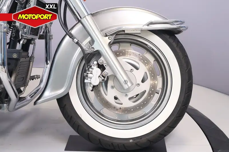 Suzuki Intruder 1500 - foto 7