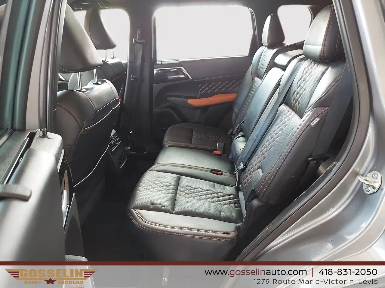 Mitsubishi Outlander снимка Mitsubishi Outlander