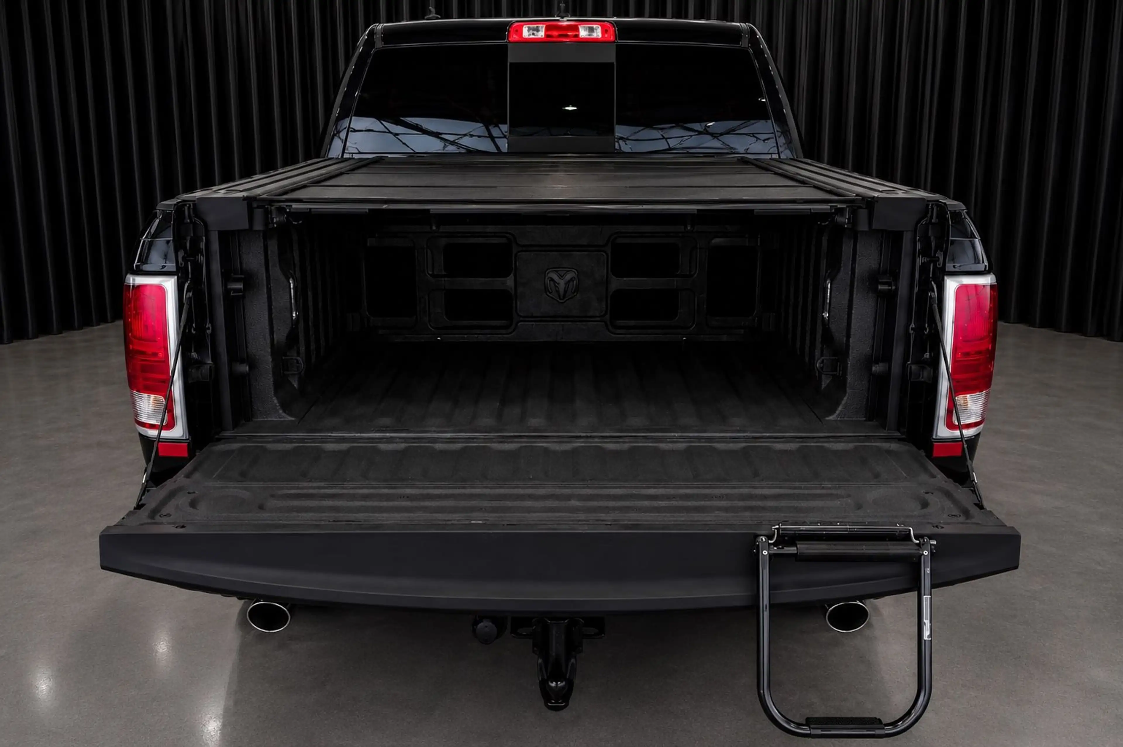 Dodge RAM 1500/EcoDiesel/Luftfederung/AHK/RAMBox/Leder — photo 14