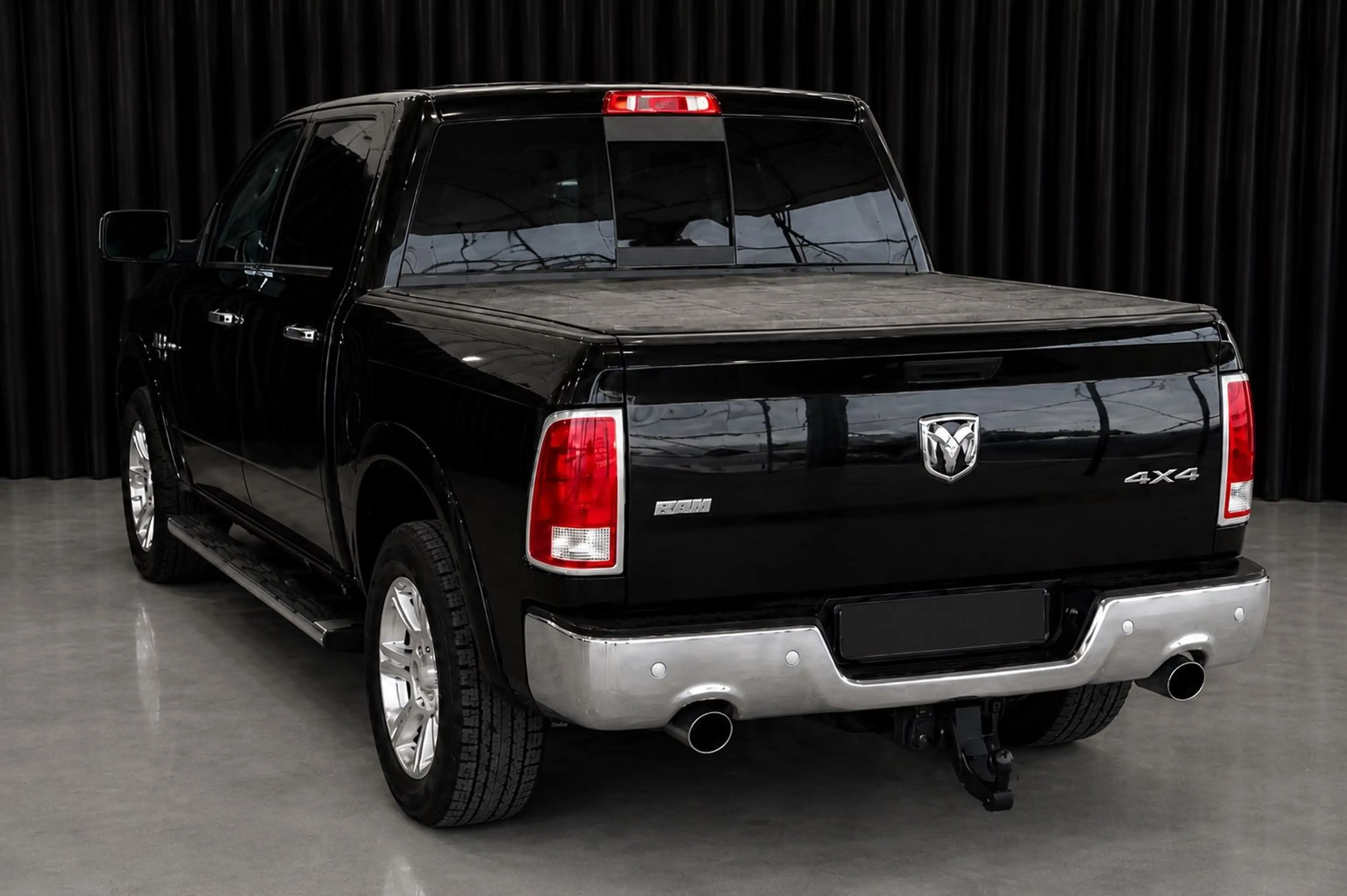 Dodge RAM 1500/EcoDiesel/Luftfederung/AHK/RAMBox/Leder — photo 9