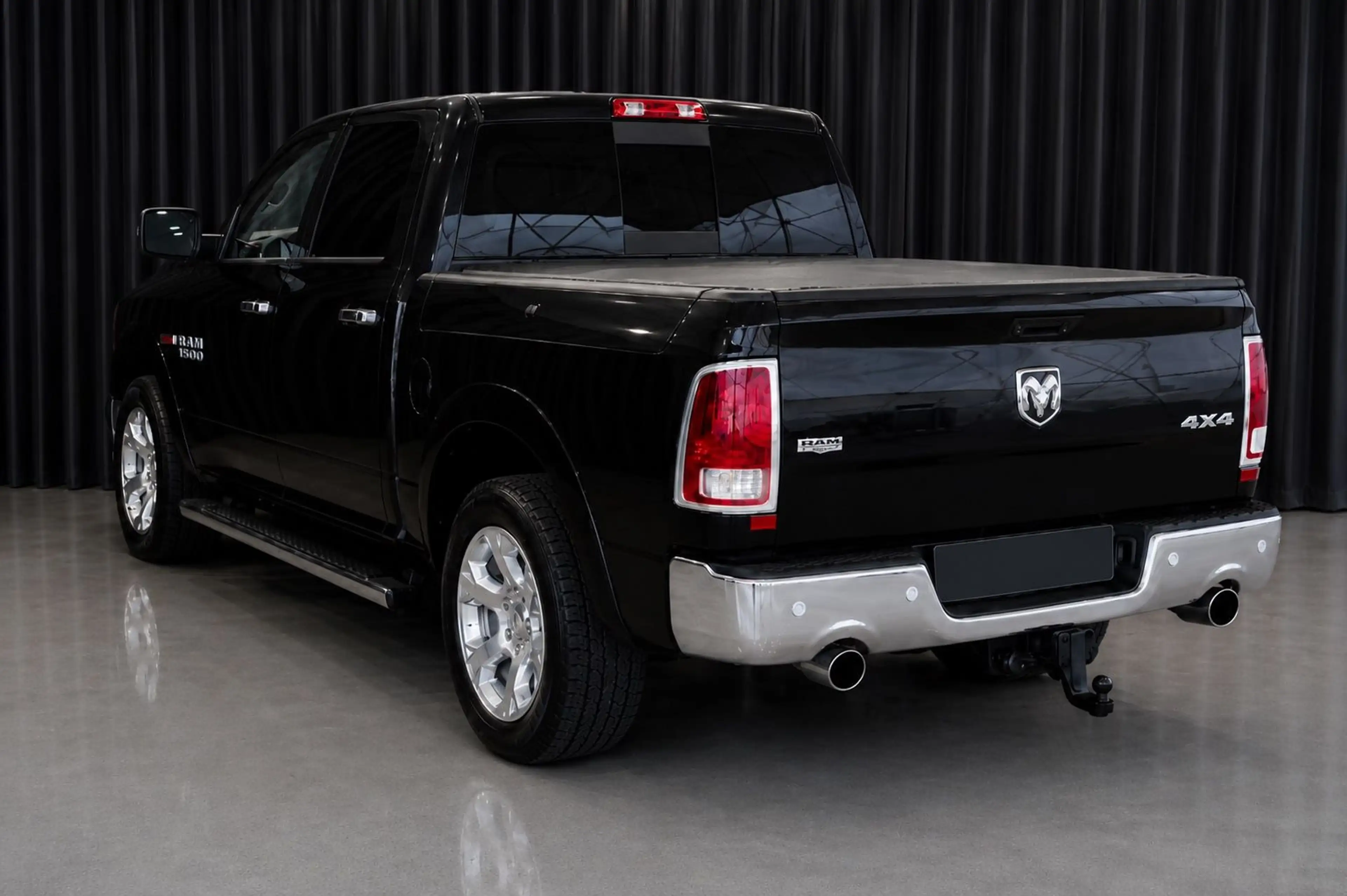 Dodge RAM 1500/EcoDiesel/Luftfederung/AHK/RAMBox/Leder — photo 7