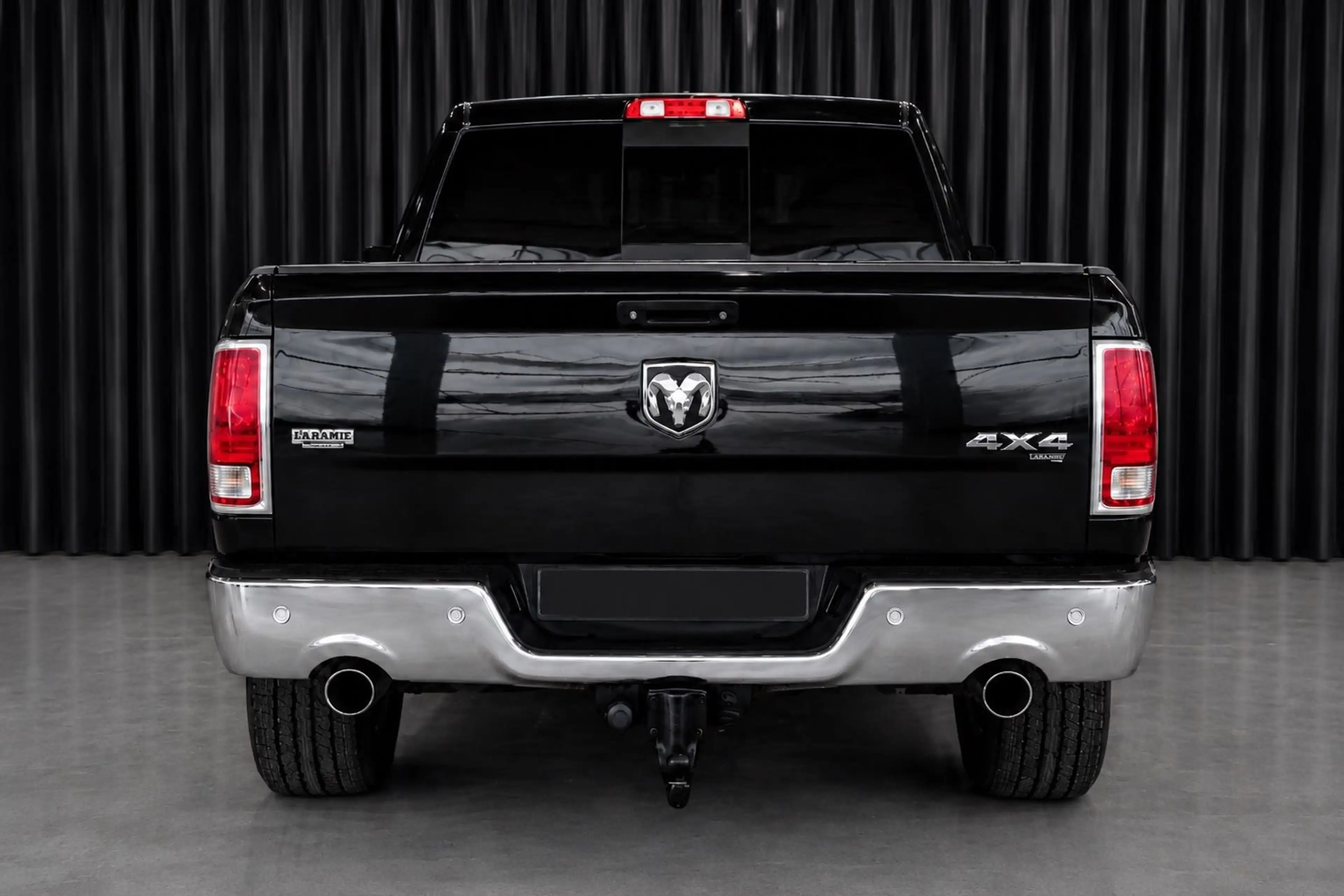Dodge RAM 1500/EcoDiesel/Luftfederung/AHK/RAMBox/Leder — photo 10