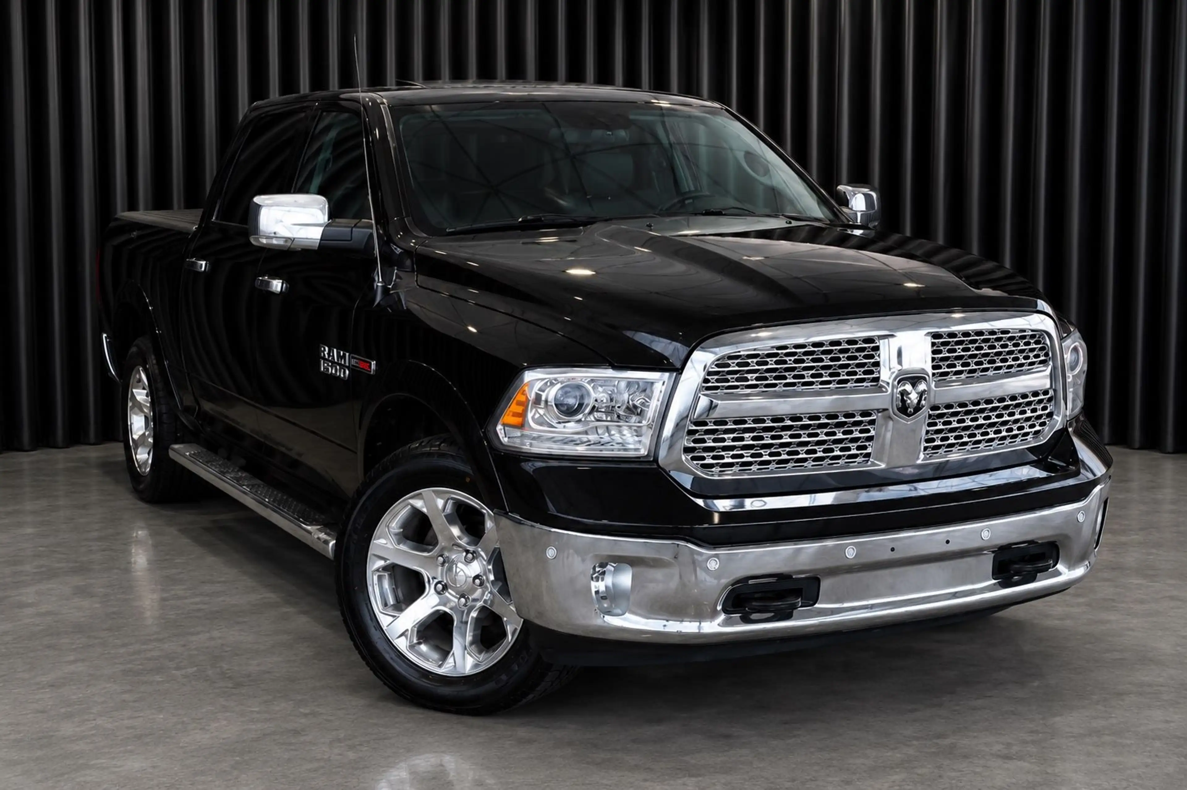 Dodge RAM 1500/EcoDiesel/Luftfederung/AHK/RAMBox/Leder — photo 4