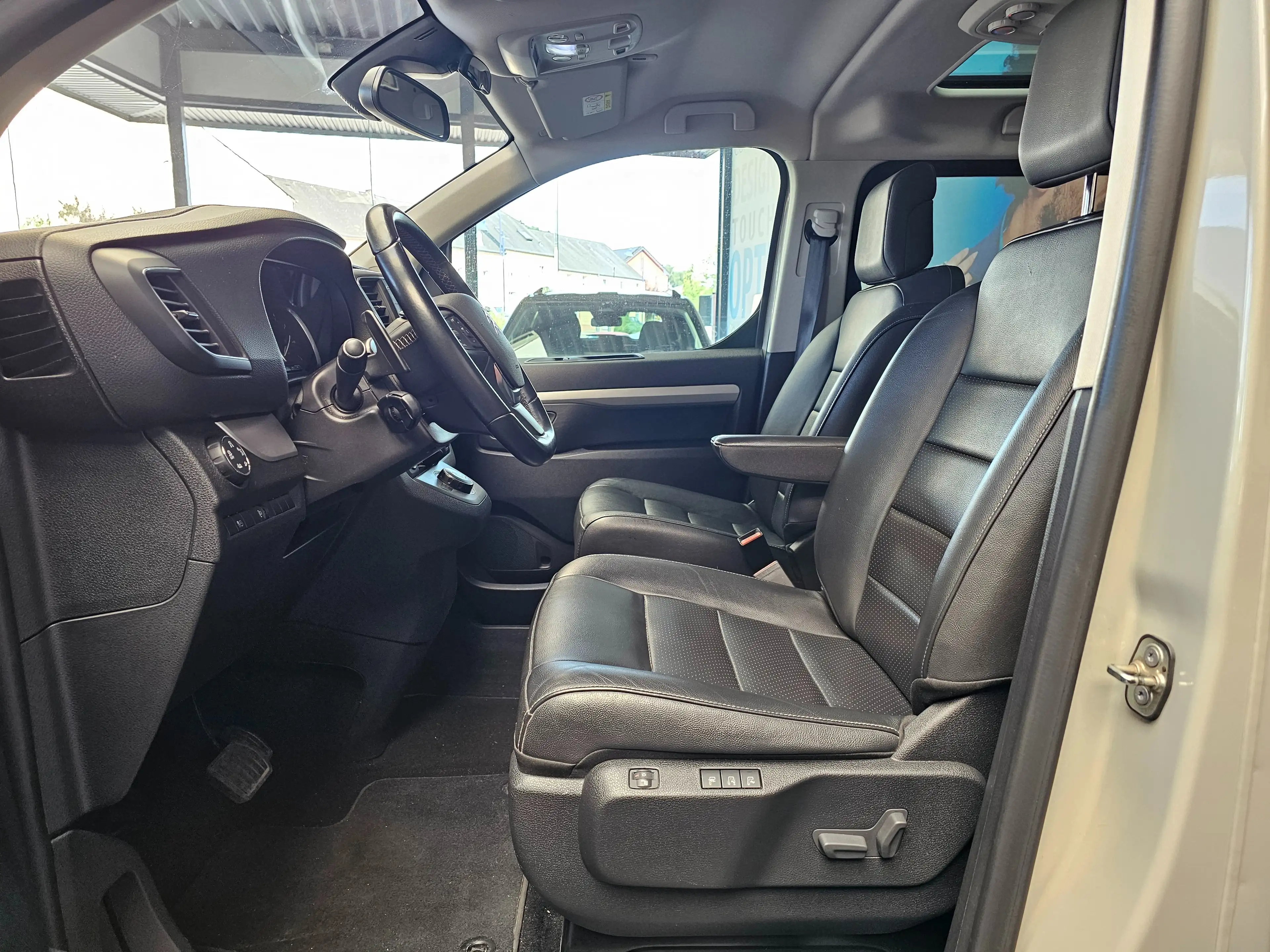 Citroen Spacetourer Spacetourer M 2.0 BlueHDi 180 EAT8 Shine — photo 11