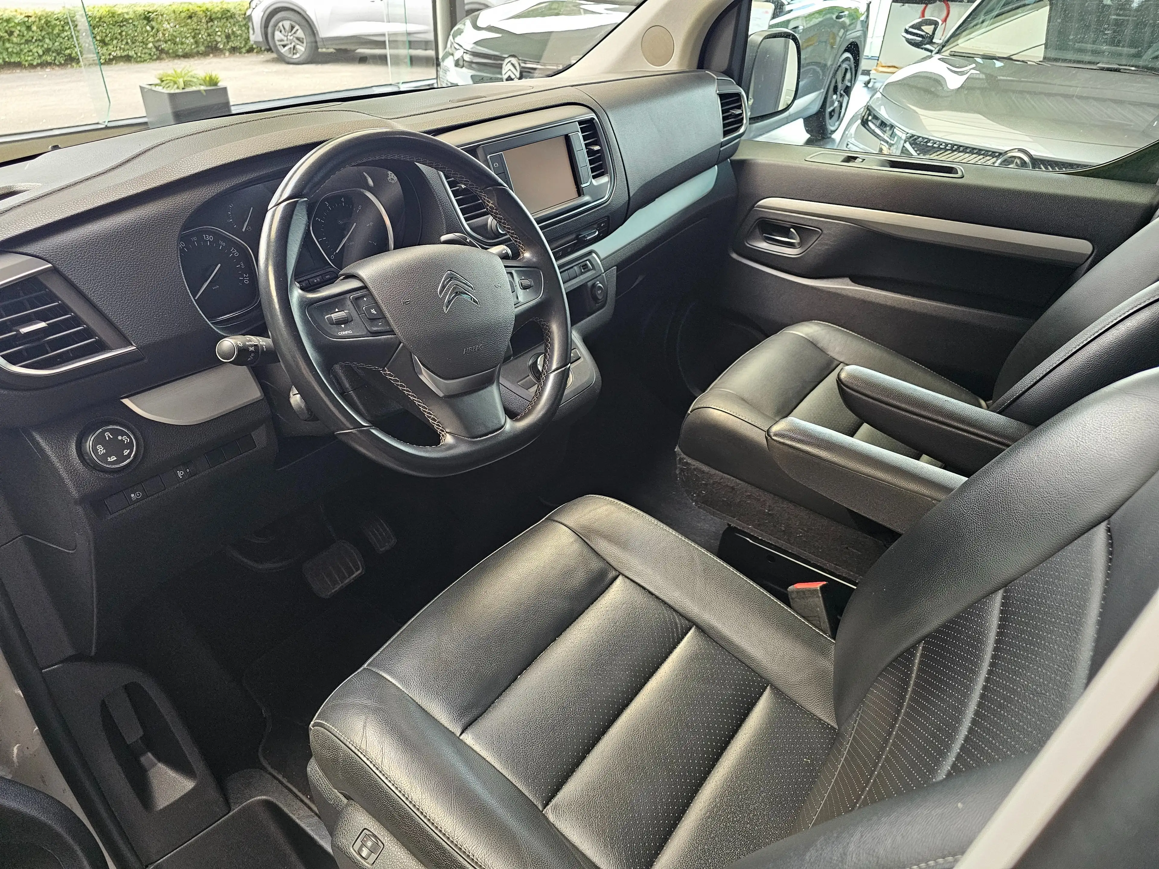 Citroen Spacetourer Spacetourer M 2.0 BlueHDi 180 EAT8 Shine — photo 14