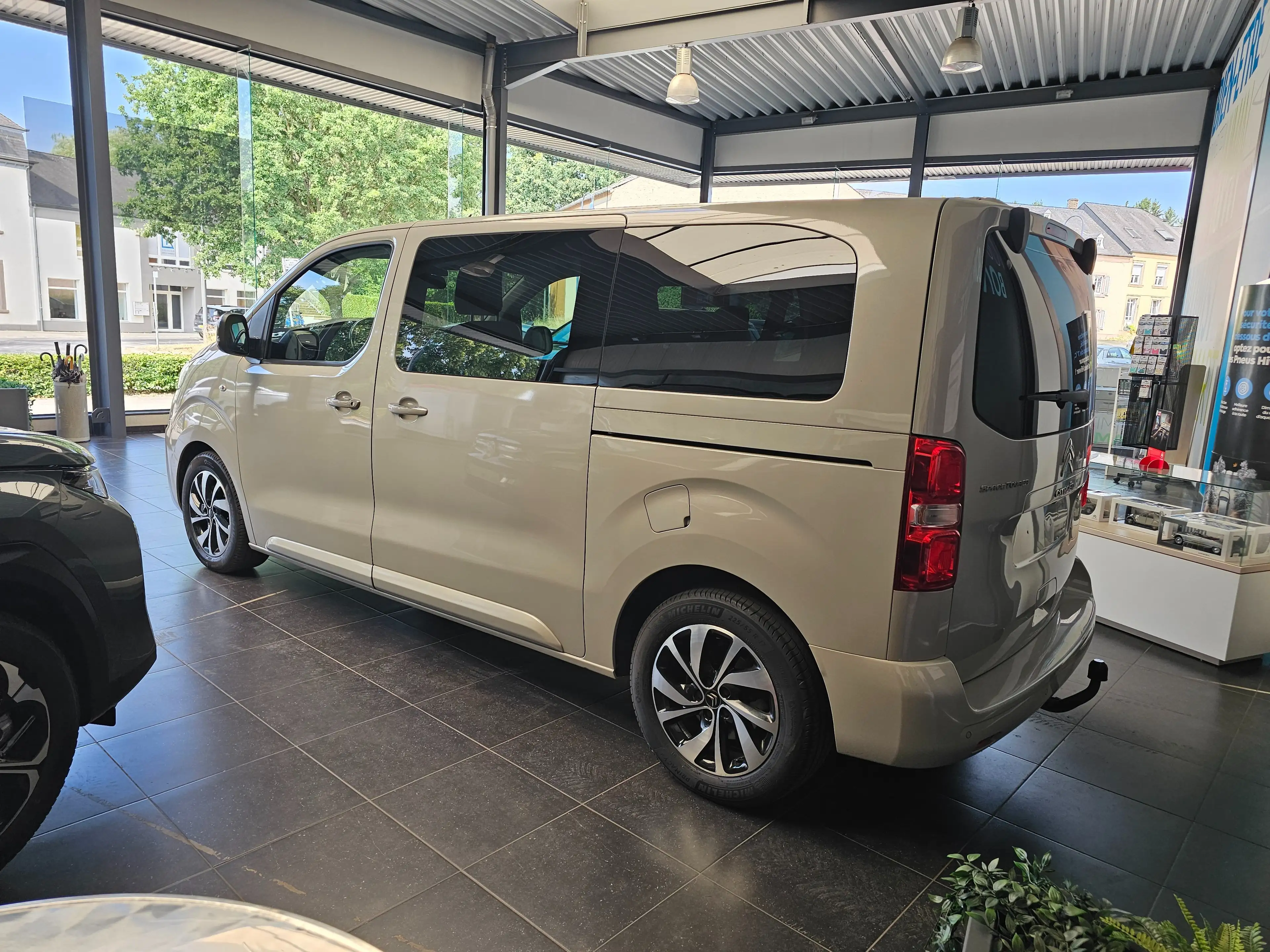 Citroen Spacetourer Spacetourer M 2.0 BlueHDi 180 EAT8 Shine — photo 3