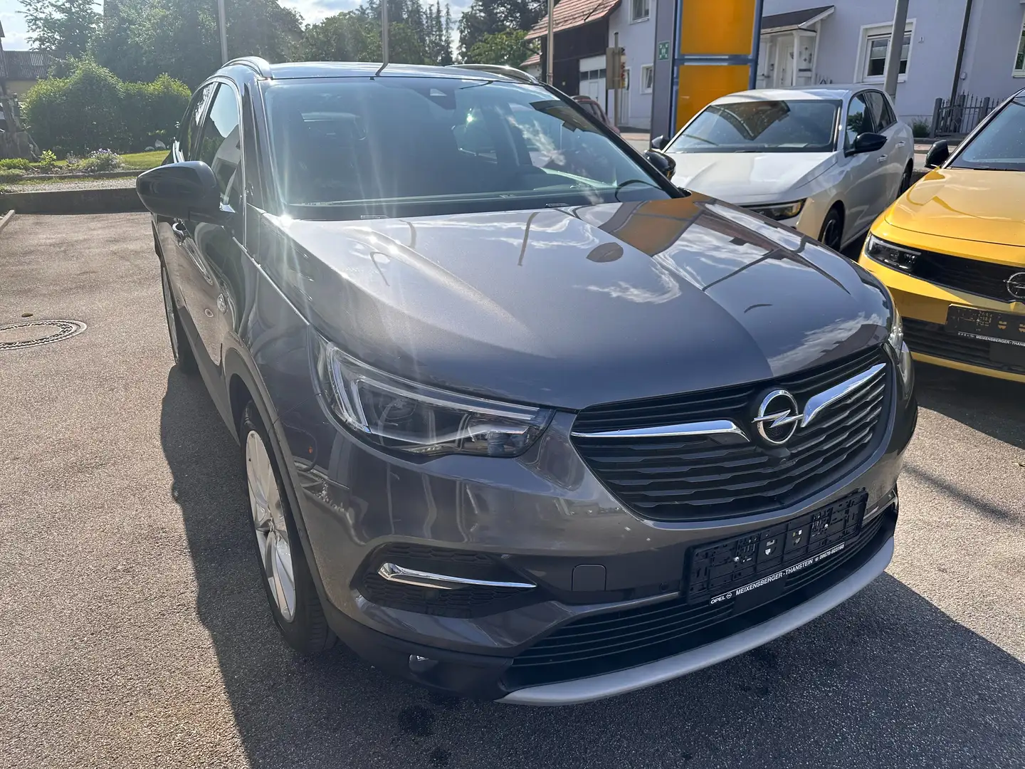 Opel Grandland X Ultimate  VollLEDER  VollLED Kamera vorne u hinten Gris - 2