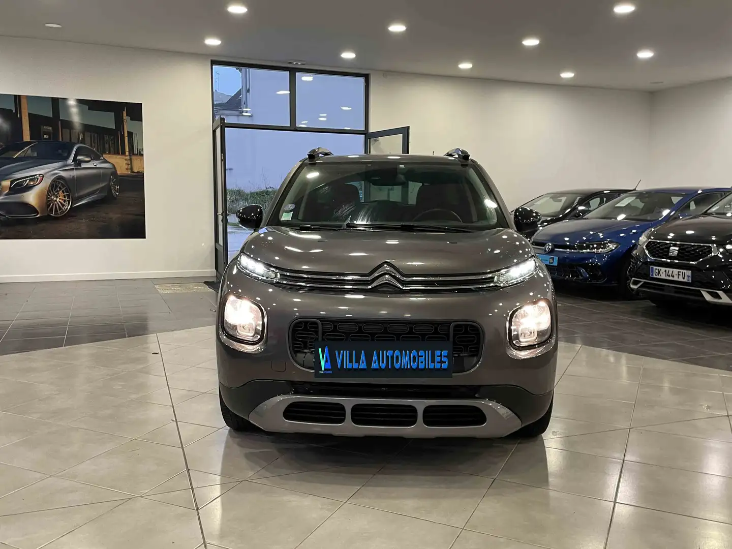 Citroen C3 Aircross 1.2 PURETECH 110 SHINE BUSINESS Grijs - 2