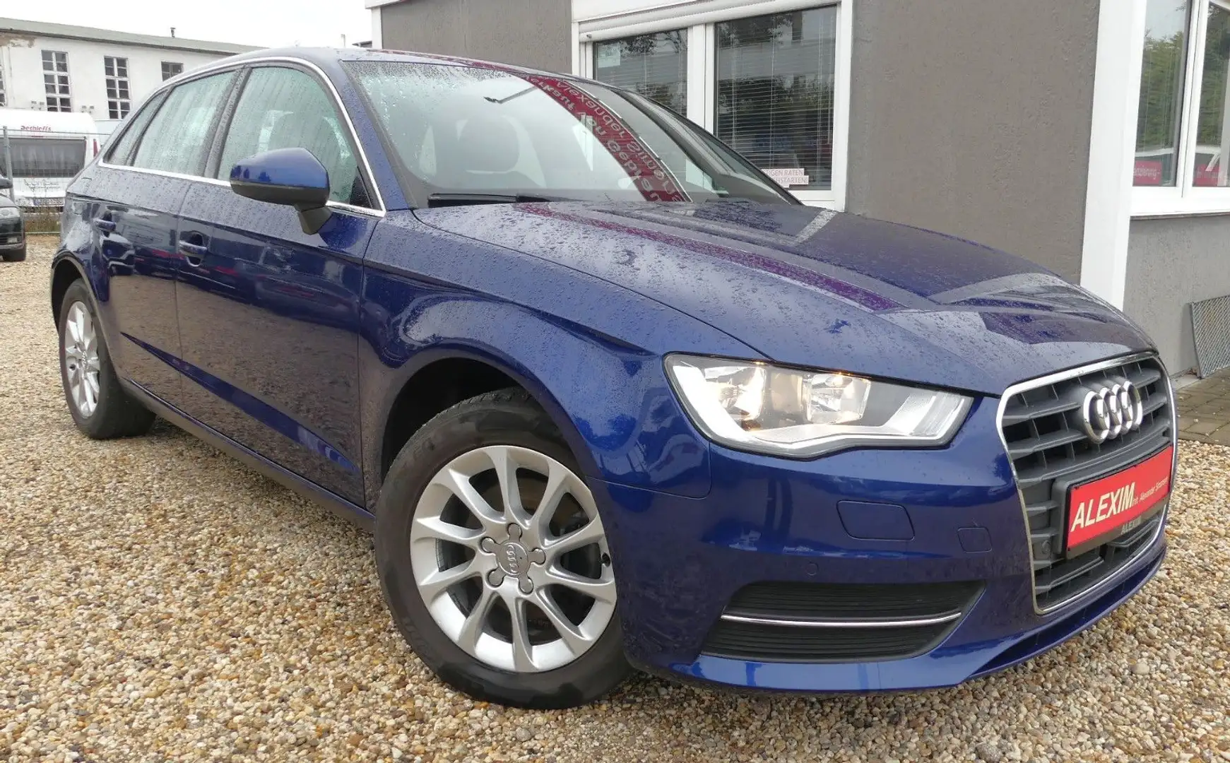Audi A3 Sportback1.4TFSI/Navi/Alcantara/TÜV03.2027 Bleu - 2