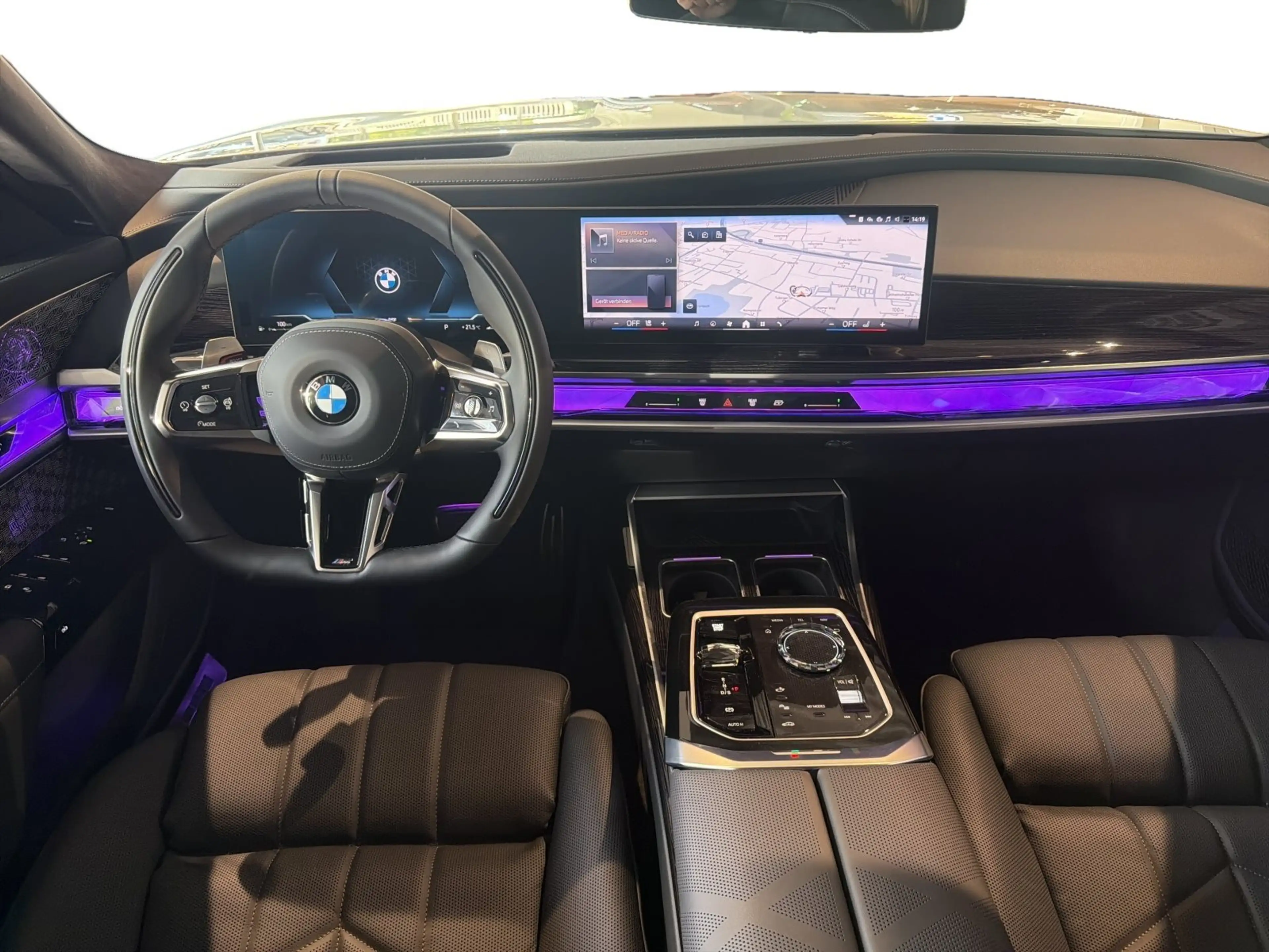 BMW 740 d xDrive AHK 360° STANDHZ HEAD-UP MASSAGE RFK — photo 11