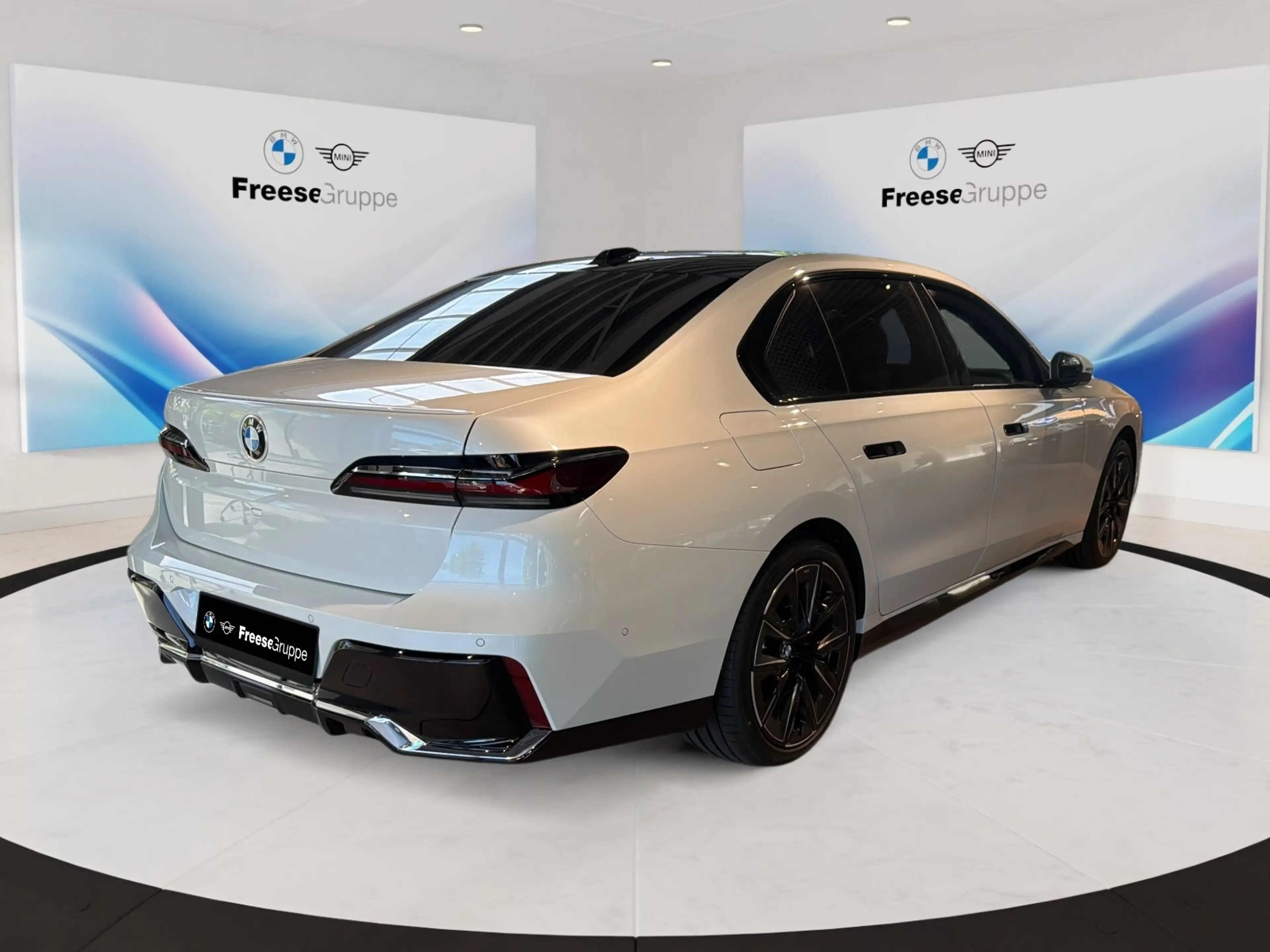BMW 740 d xDrive AHK 360° STANDHZ HEAD-UP MASSAGE RFK — photo 6