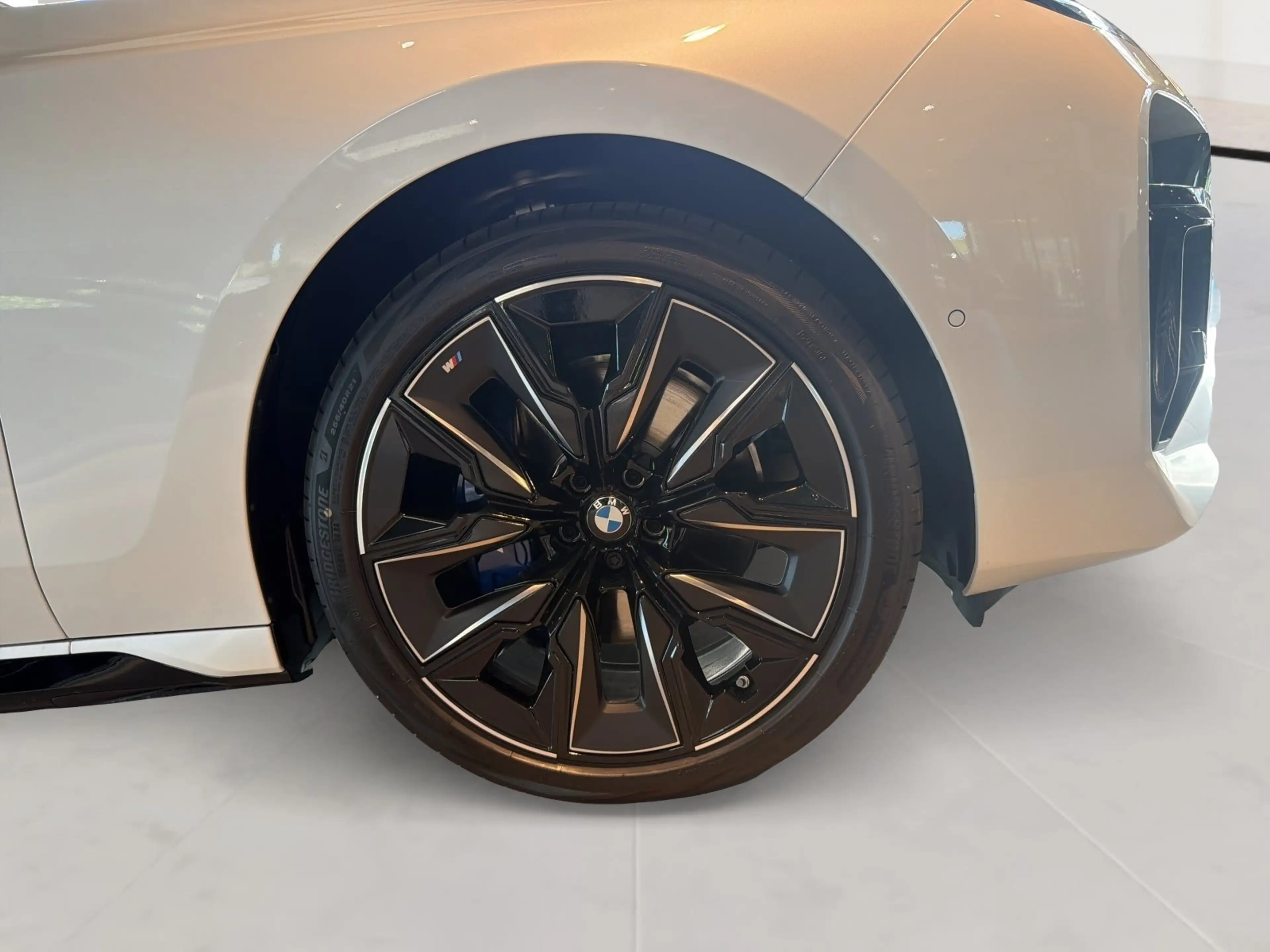 BMW 740 d xDrive AHK 360° STANDHZ HEAD-UP MASSAGE RFK — photo 9