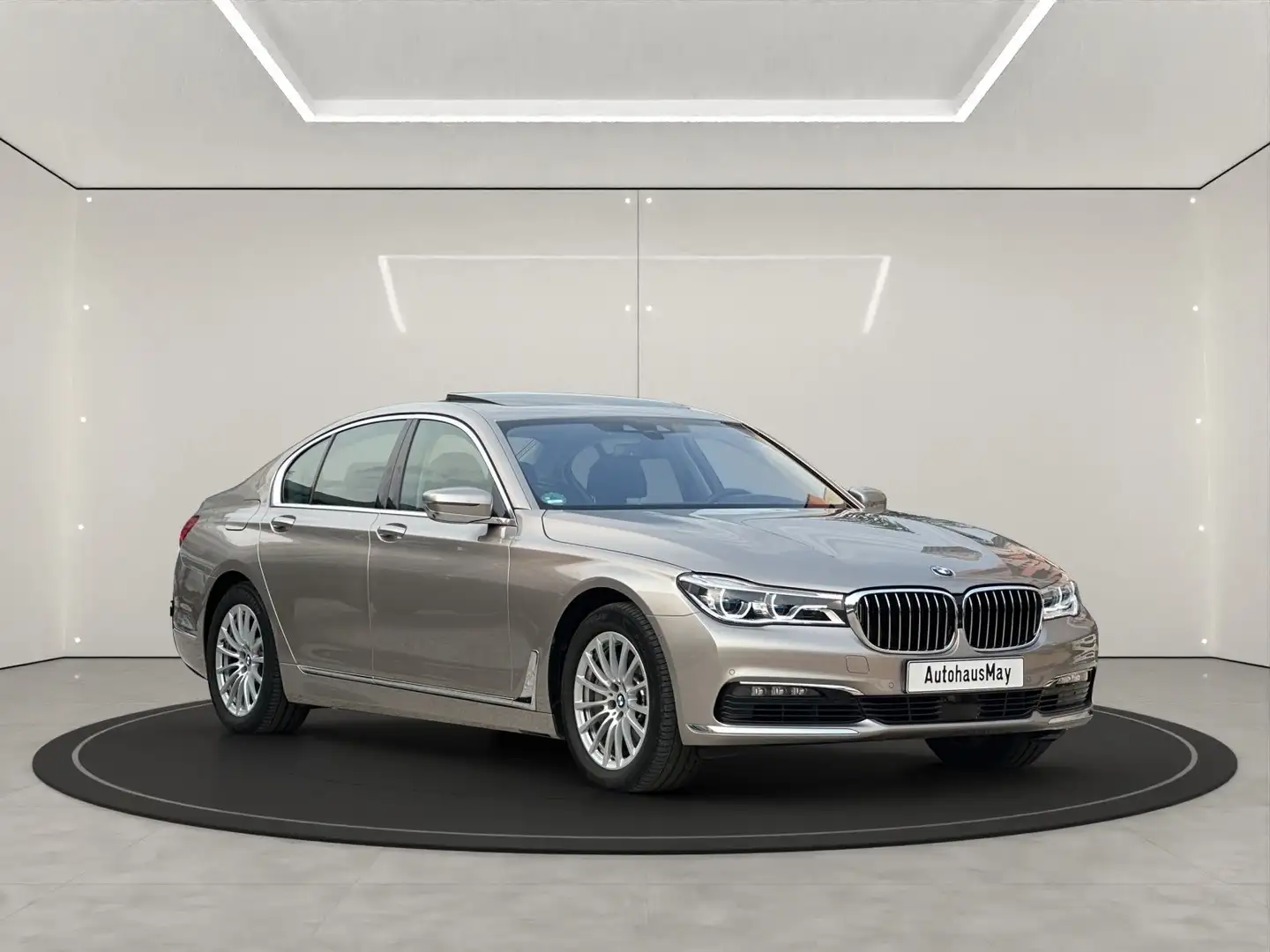 BMW 750 Lim 750 i  V8 xDrive Business Paket Silber - 1
