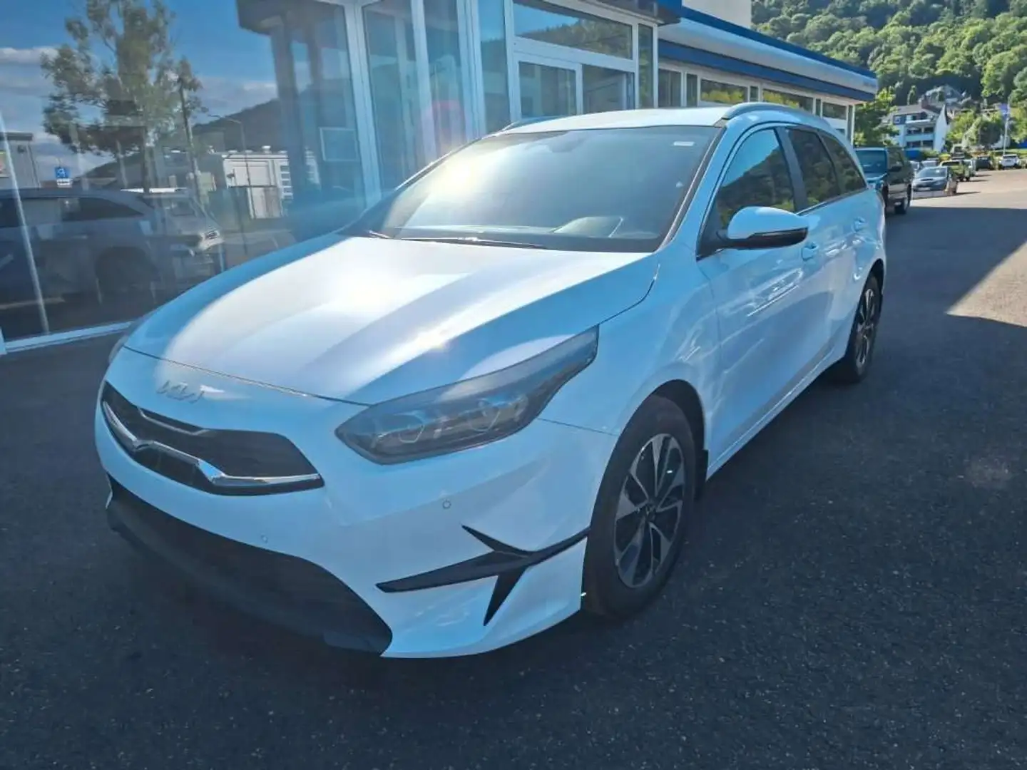 Kia Ceed / cee'd Ceed SW 1.5 T-GDI Gold Blanco - 1