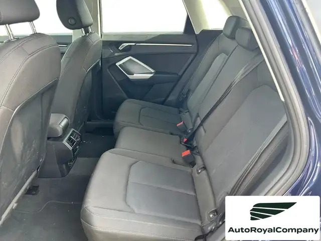 Audi Q3 view 4