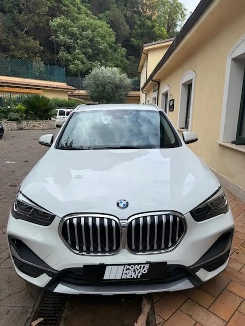 BMW X1 X1 F48 sdrive18d xLine PLUS auto Blanc - 2
