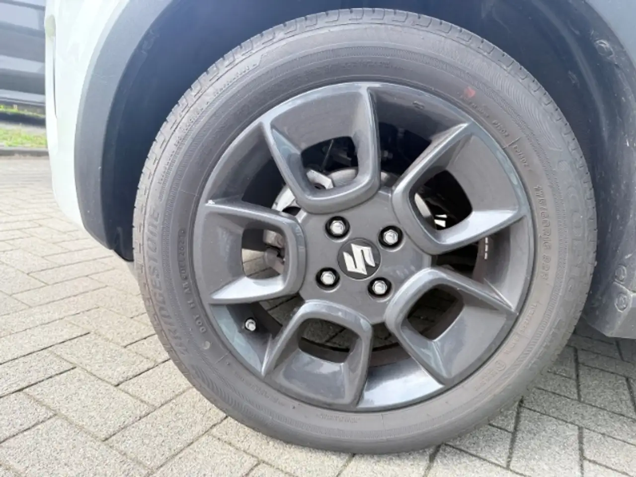 Suzuki Ignis Comfort DAB SHZ Spurhalte. Rückfahr. Notbrems Spur 25