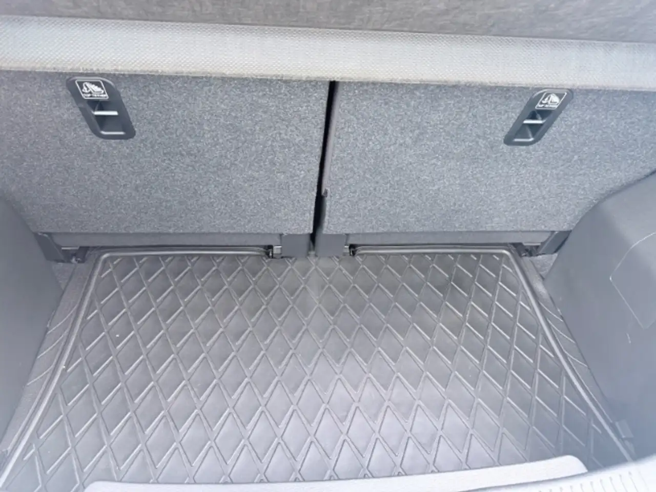 Suzuki Ignis Comfort DAB SHZ Spurhalte. Rückfahr. Notbrems Spur 8