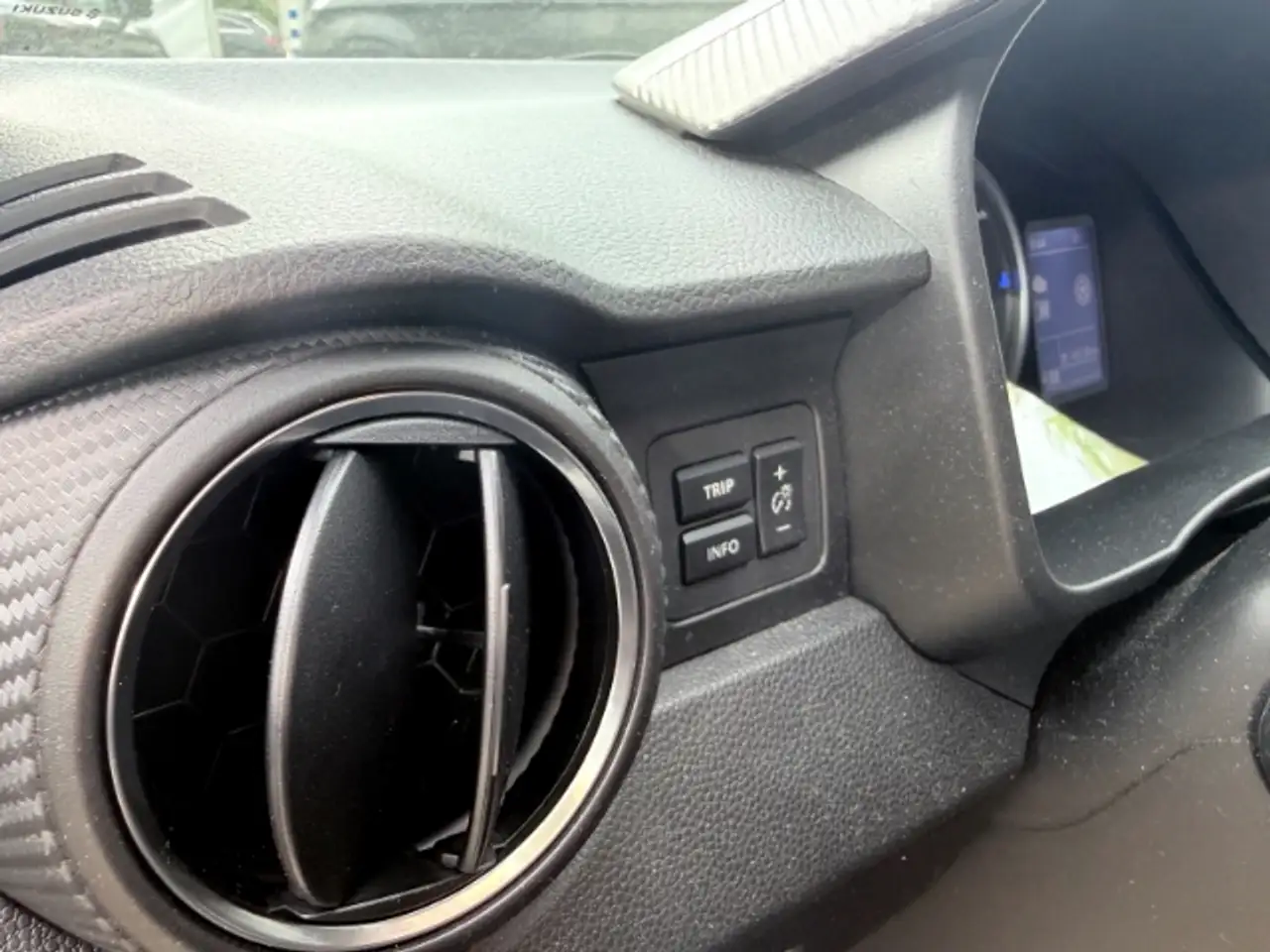 Suzuki Ignis Comfort DAB SHZ Spurhalte. Rückfahr. Notbrems Spur 16