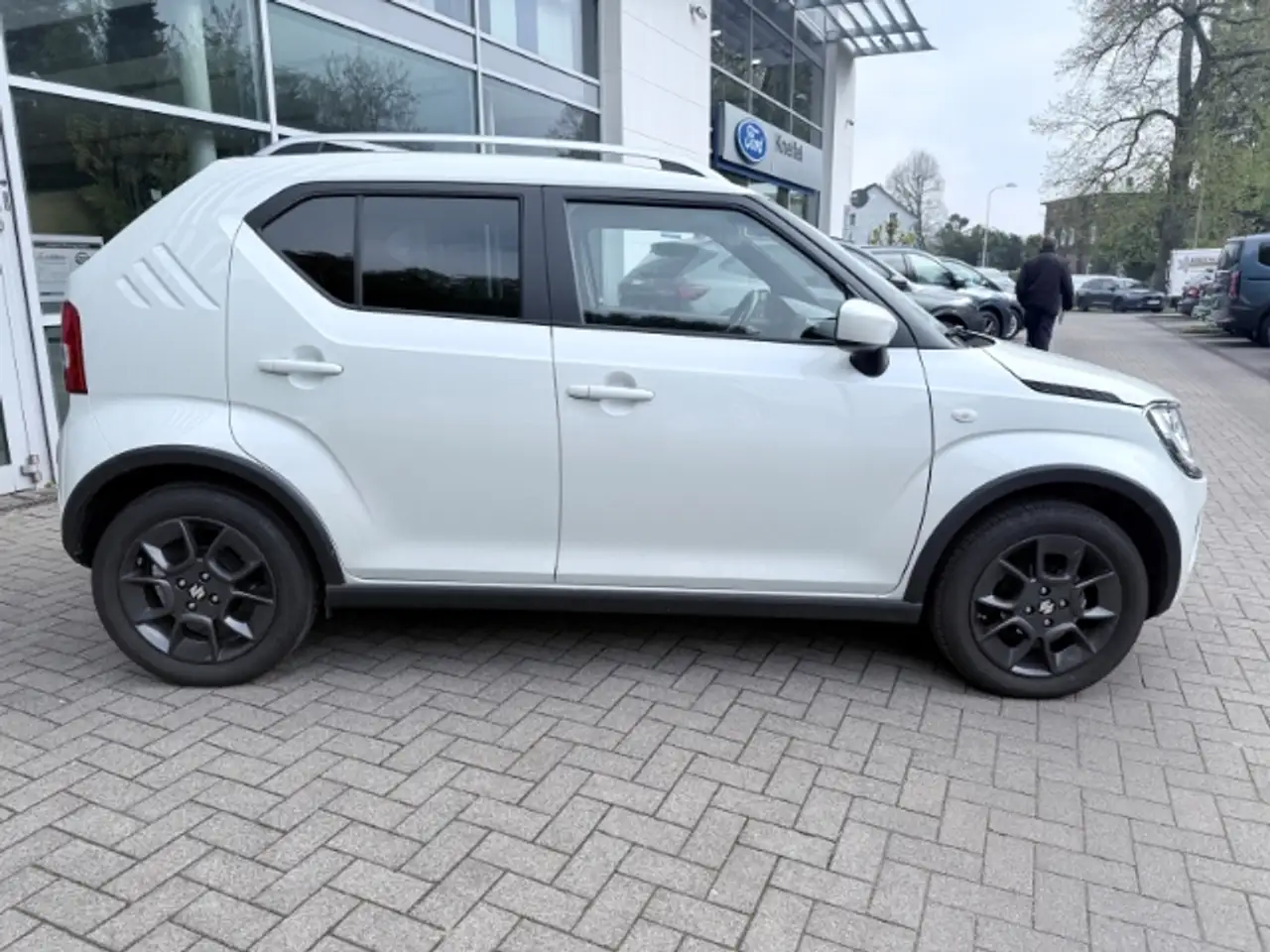 Suzuki Ignis Comfort DAB SHZ Spurhalte. Rückfahr. Notbrems Spur 3