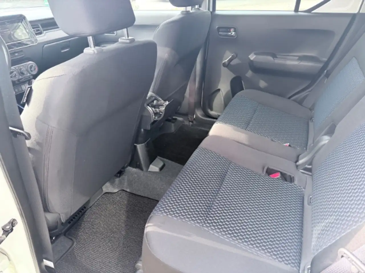 Suzuki Ignis Comfort DAB SHZ Spurhalte. Rückfahr. Notbrems Spur 22