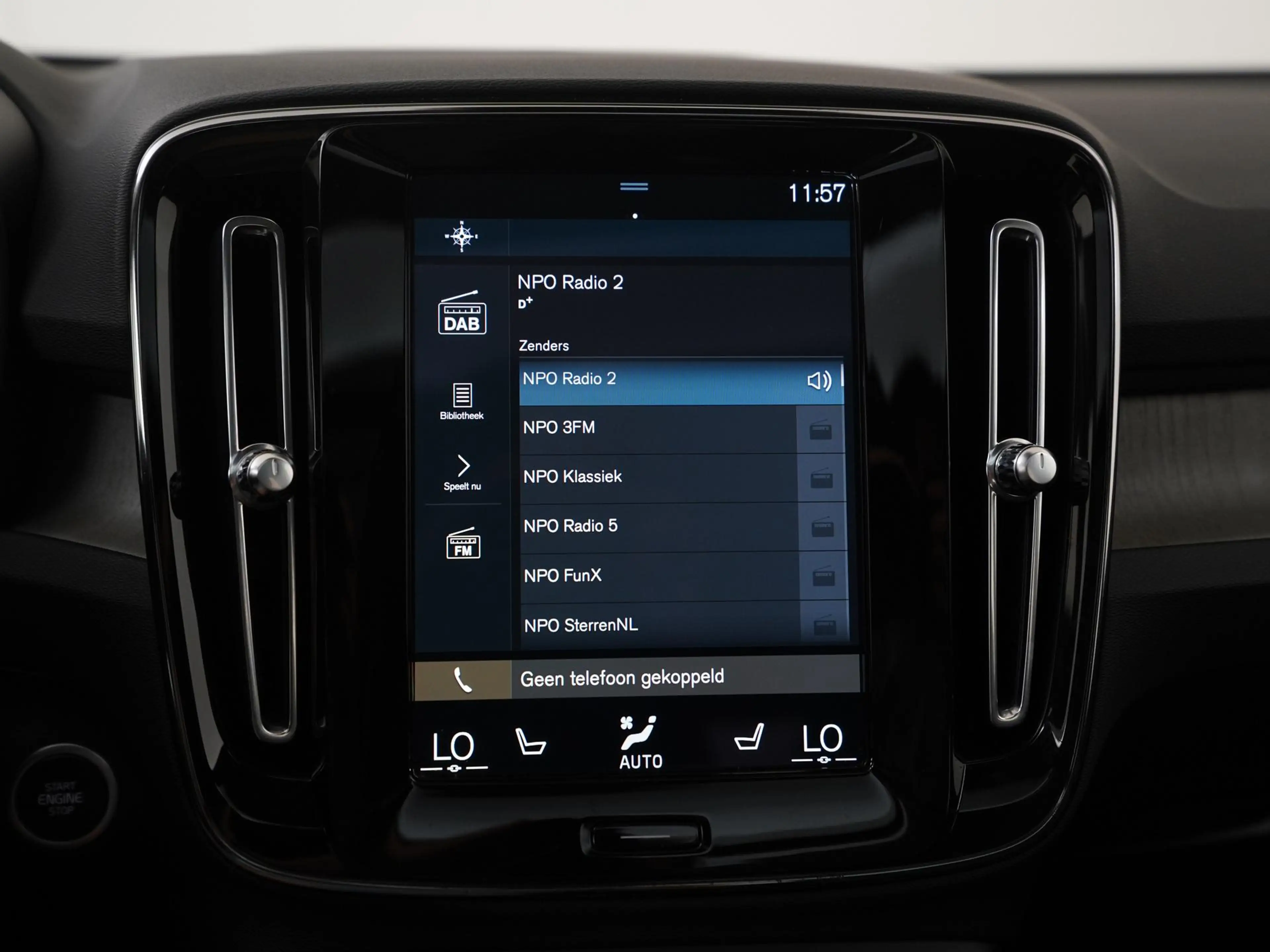 Volvo XC40 1.5 T5 Recharge Inscription | Panoramadak | Harman — photo 13