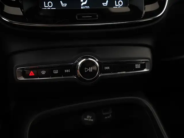 Volvo XC40 view 13