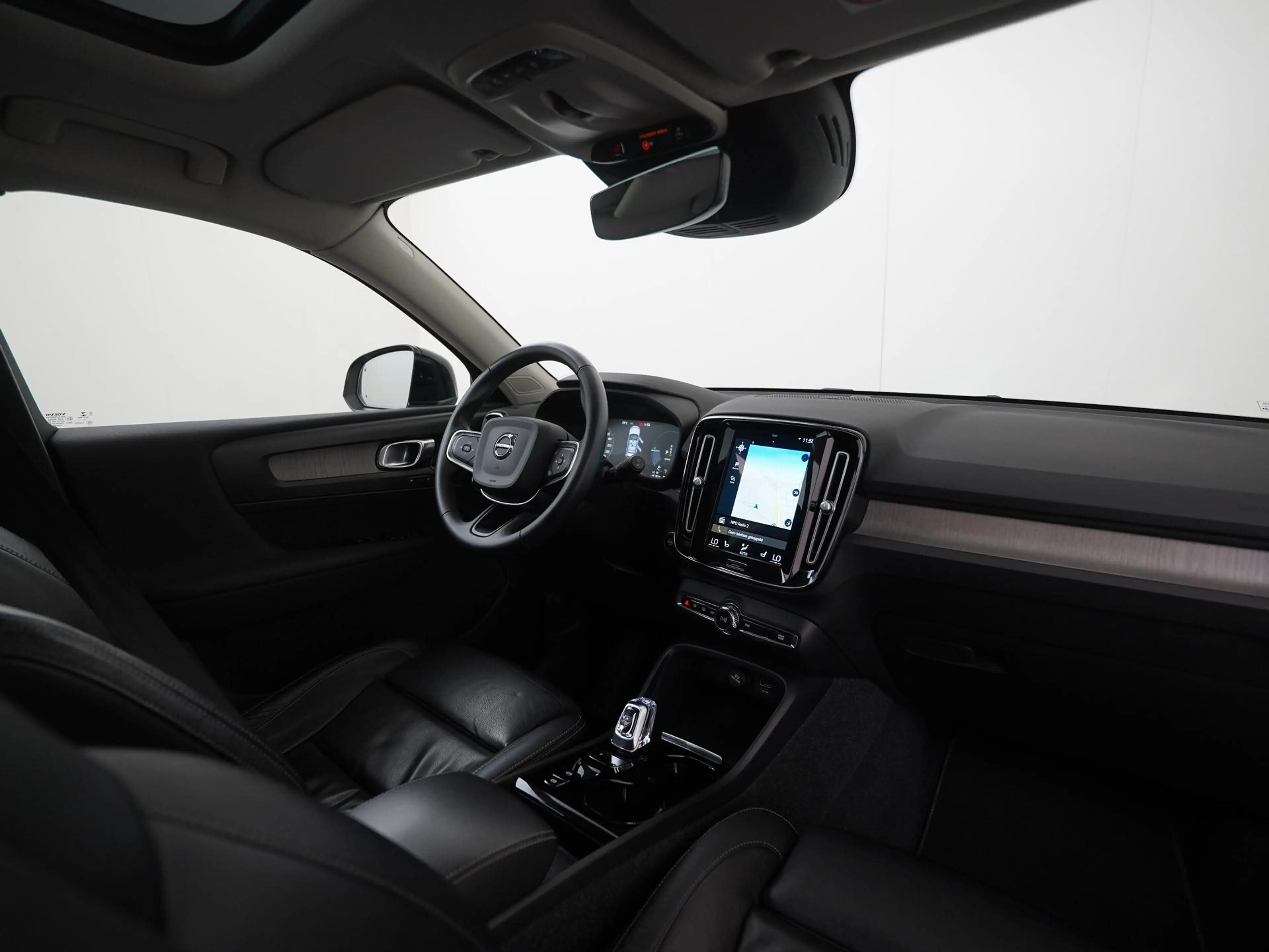 Volvo XC40 1.5 T5 Recharge Inscription | Panoramadak | Harman — photo 2