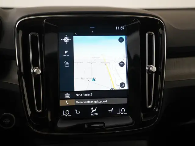 Volvo XC40 view 14