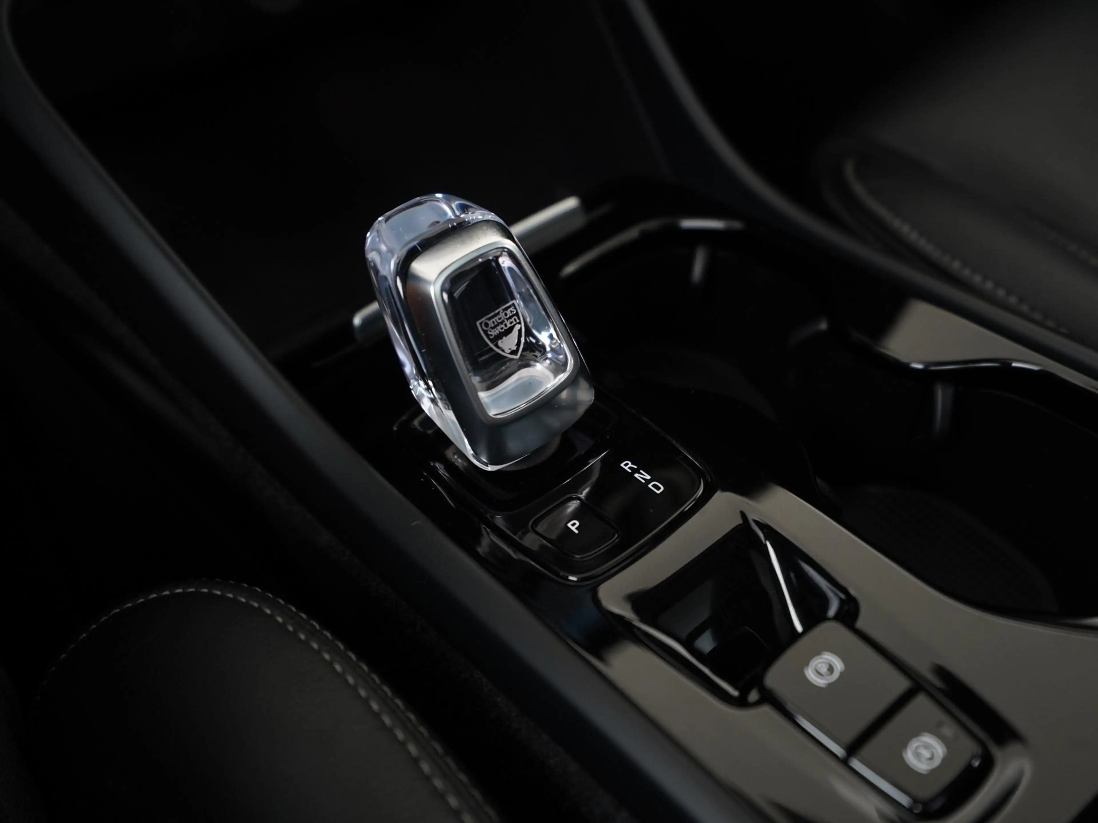 Volvo XC40 1.5 T5 Recharge Inscription | Panoramadak | Harman — photo 10