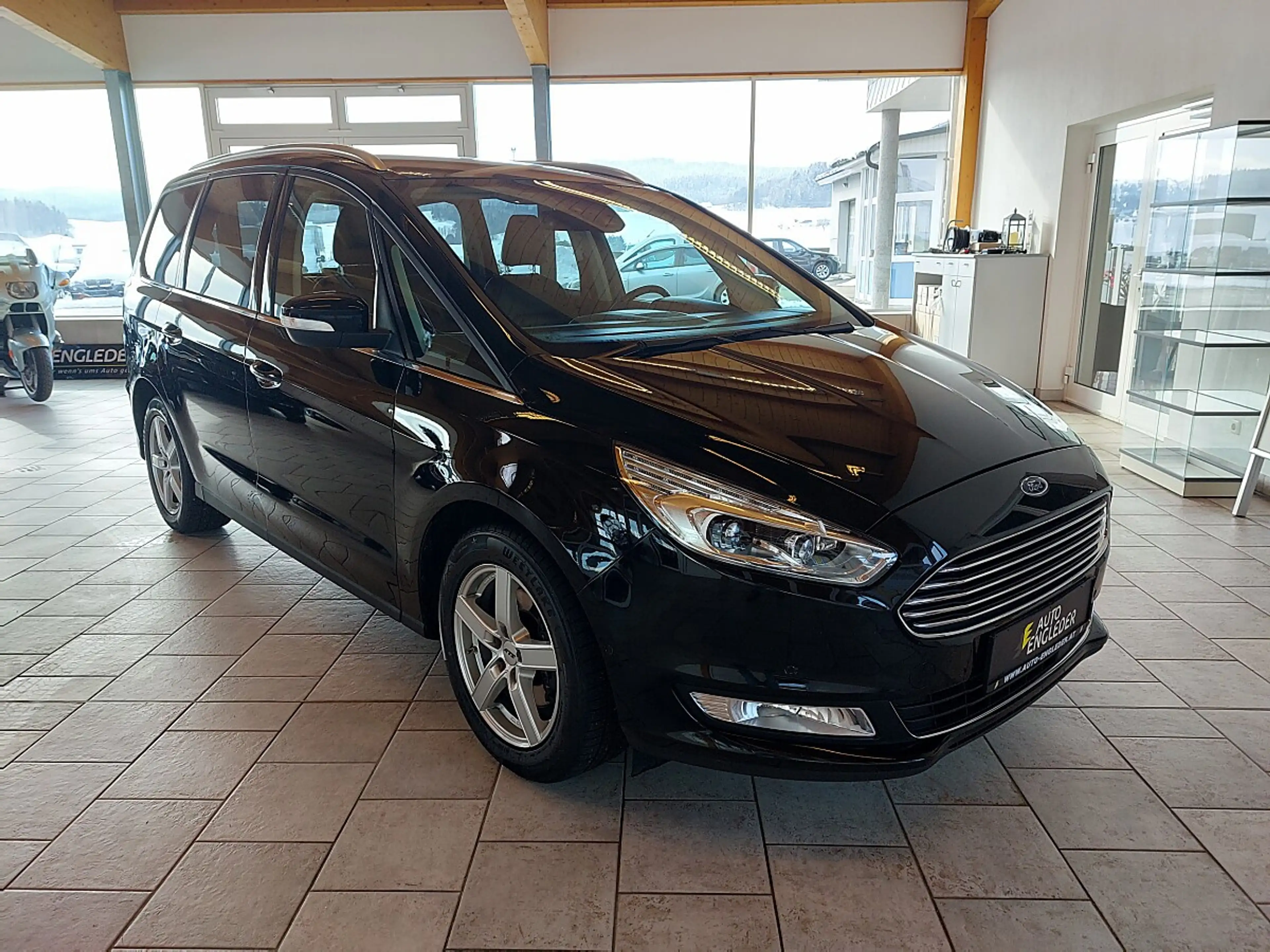 Ford Galaxy 2,0 EcoBlue SCR AWD Titanium Aut. — photo 4