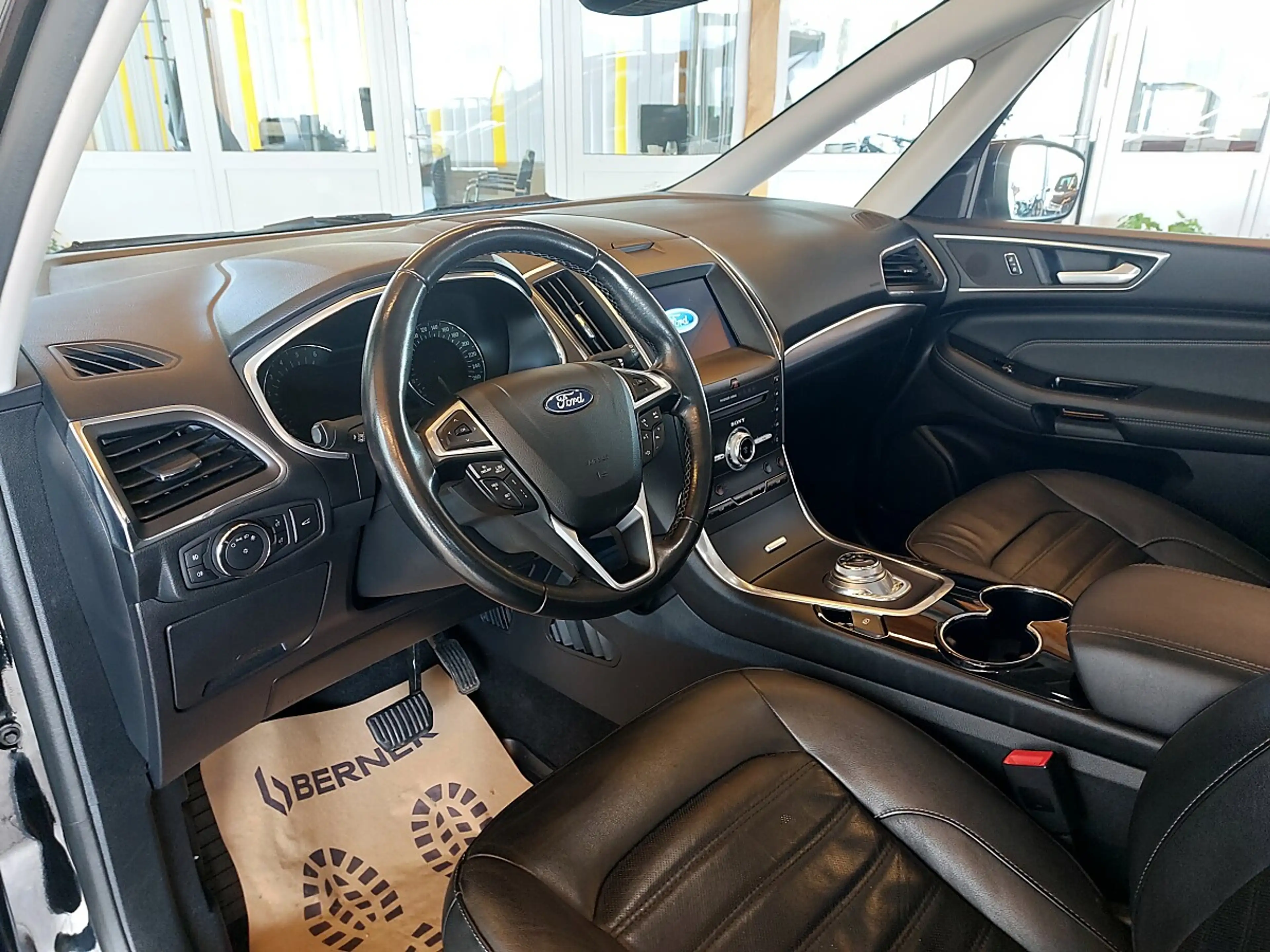 Ford Galaxy 2,0 EcoBlue SCR AWD Titanium Aut. — photo 14
