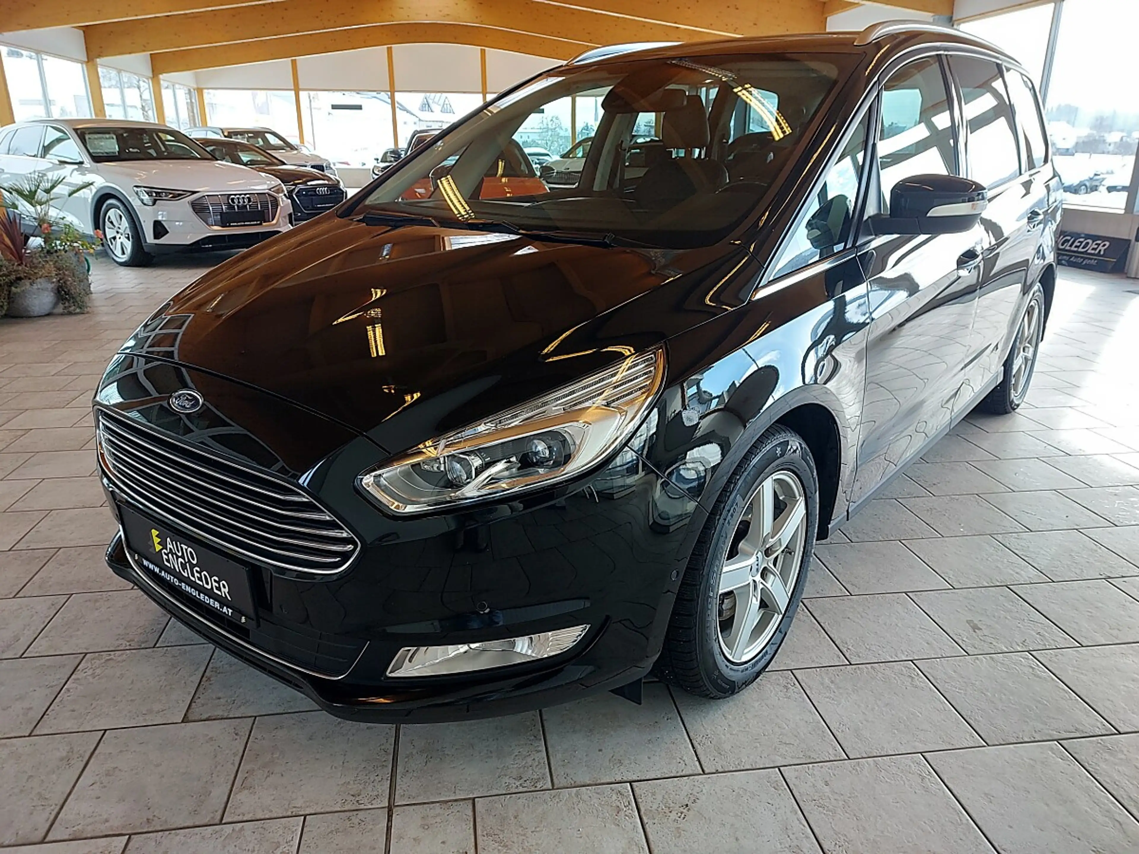 Ford Galaxy 2,0 EcoBlue SCR AWD Titanium Aut. — photo 2