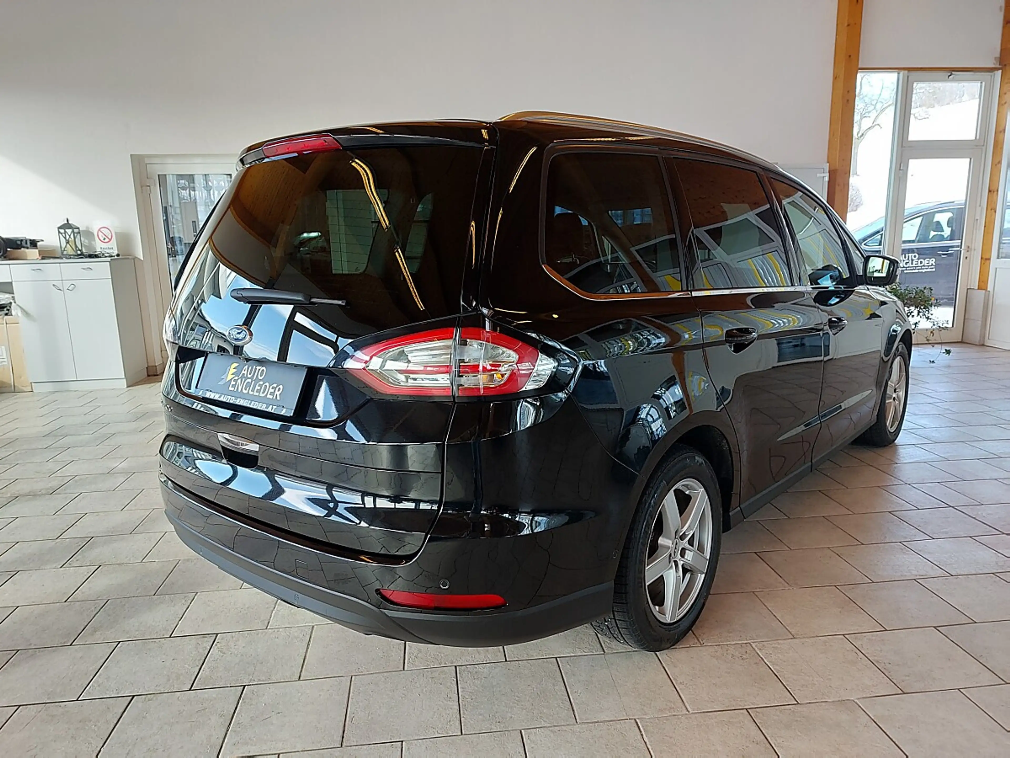 Ford Galaxy 2,0 EcoBlue SCR AWD Titanium Aut. — photo 5