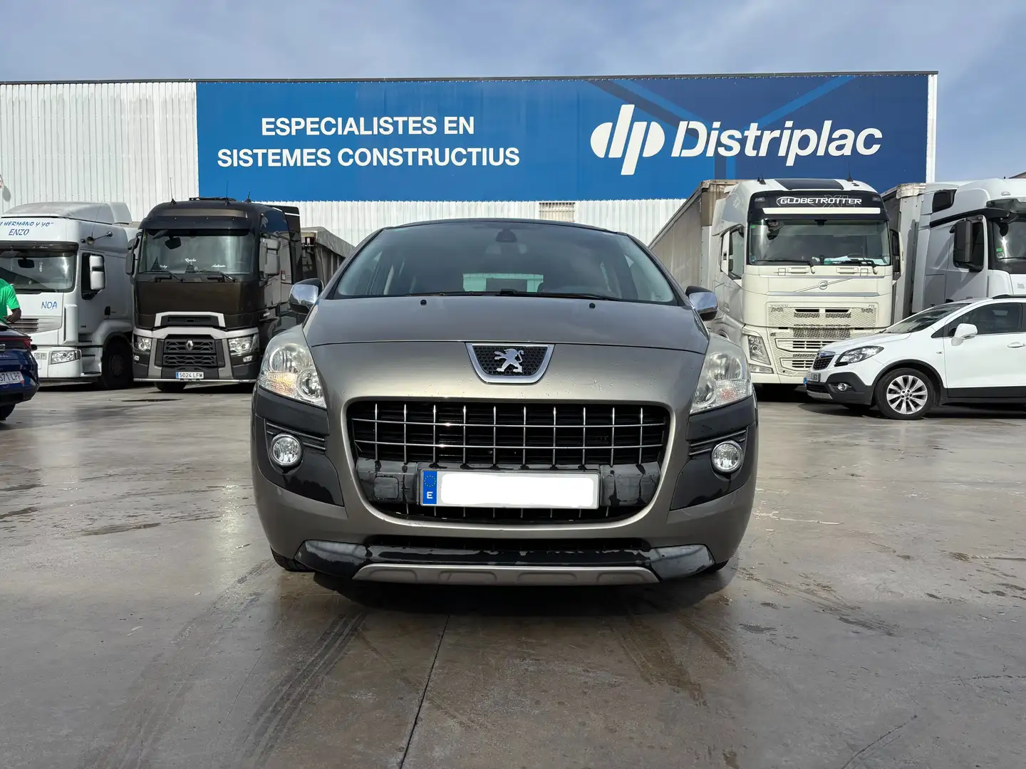 Peugeot 3008 3008 2.0HDI FAP Allure Allure Plateado - 2