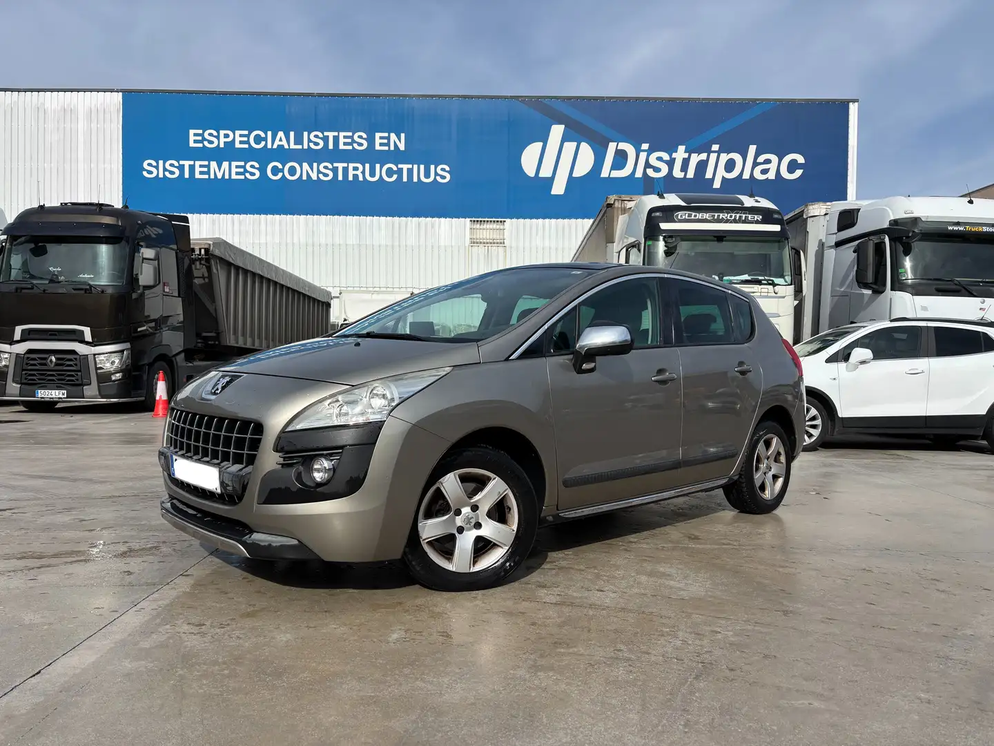 Peugeot 3008 3008 2.0HDI FAP Allure Allure Plateado - 1