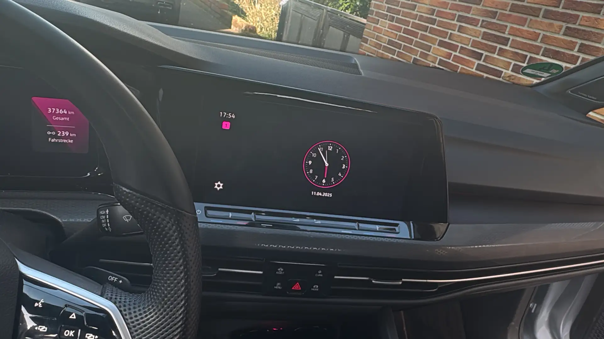 Volkswagen Golf GTI 2.0 TSI OPF DSG - 2