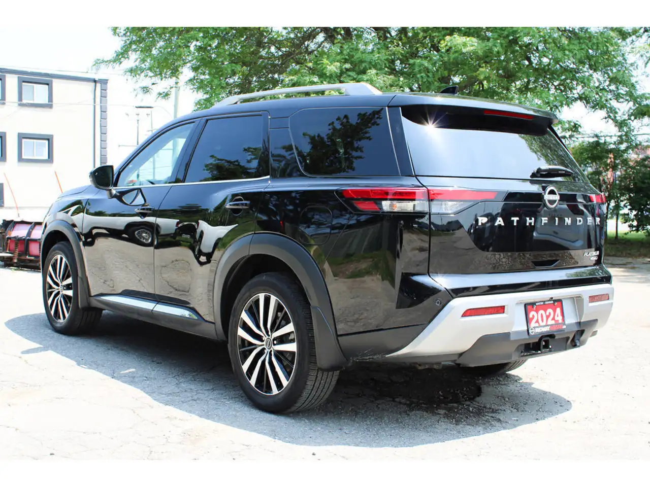 Nissan Pathfinder снимка Nissan Pathfinder