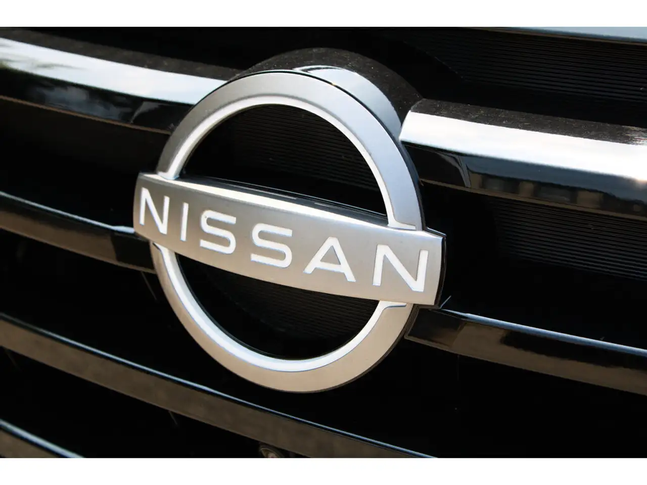 Nissan Pathfinder снимка Nissan Pathfinder