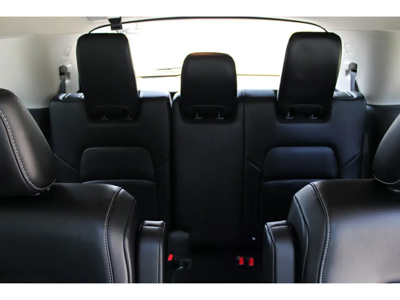 Nissan Pathfinder снимка Nissan Pathfinder