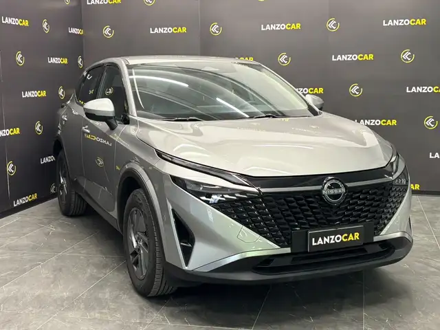 Nissan Qashqai view 3