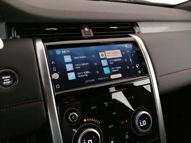 Land Rover Discovery Sport view 19